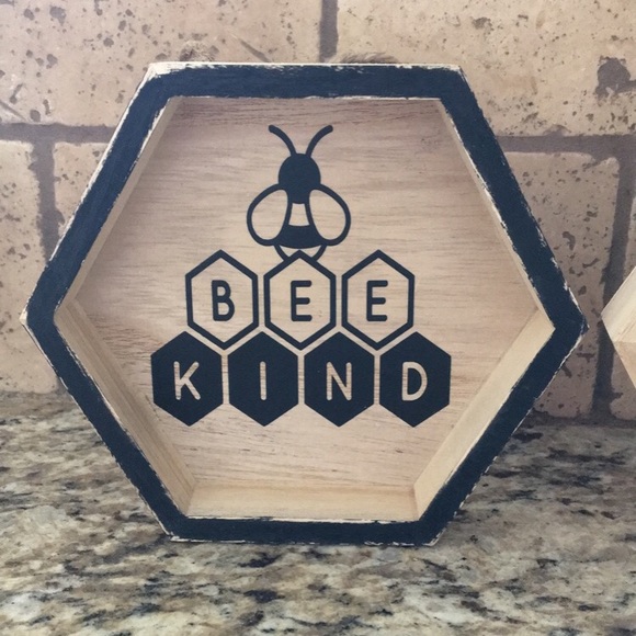 Handmade Bee Theme Signs Decor - Picture 3 of 4
